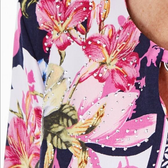 JM Collection Embellished Keyhole Top - Picture 5 of 6